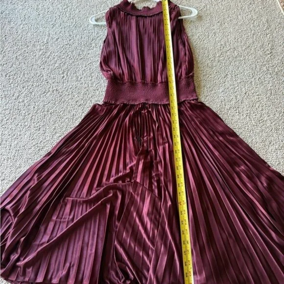 Nanette by Nanette Lepore Pleated Maroon Cocktail Dress Size 4 Elegant Party - Picture 8 of 11